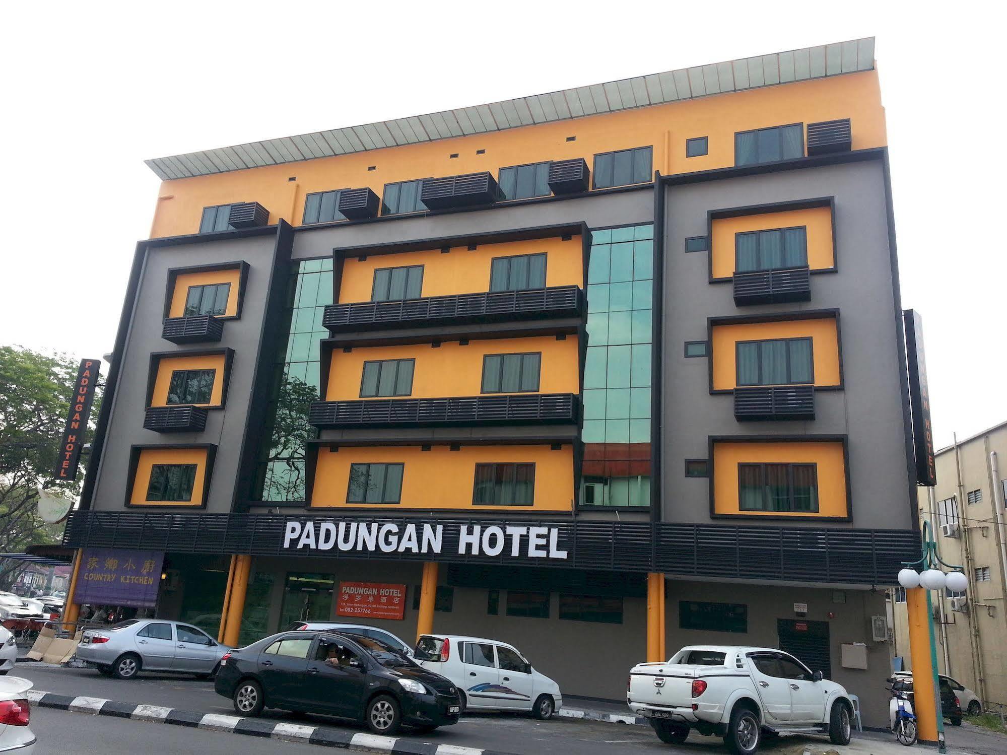 Padungan Hotel Kuching Exterior photo